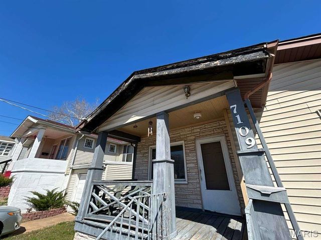 7109 Canterbury Avenue, St Louis, MO 63143