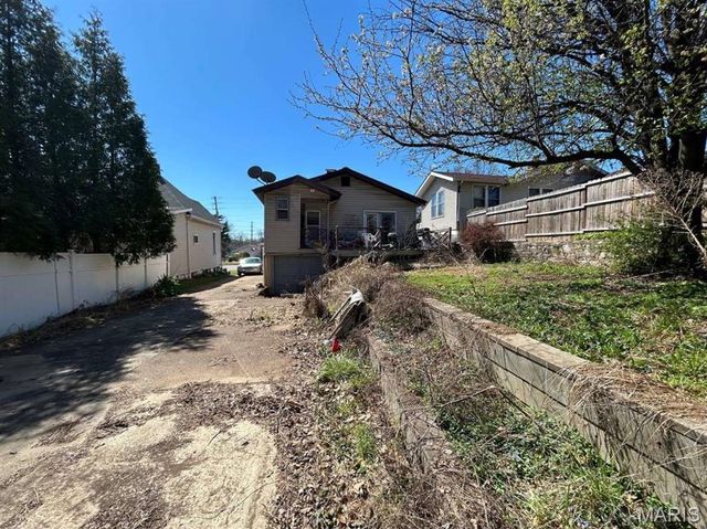 7109 Canterbury Avenue, St Louis, MO 63143