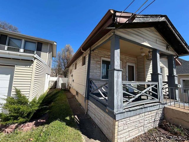 7109 Canterbury Avenue, St Louis, MO 63143
