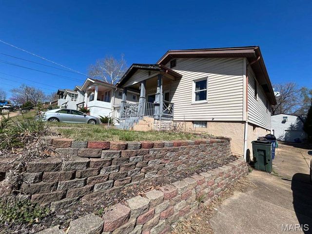 7109 Canterbury Avenue, St Louis, MO 63143