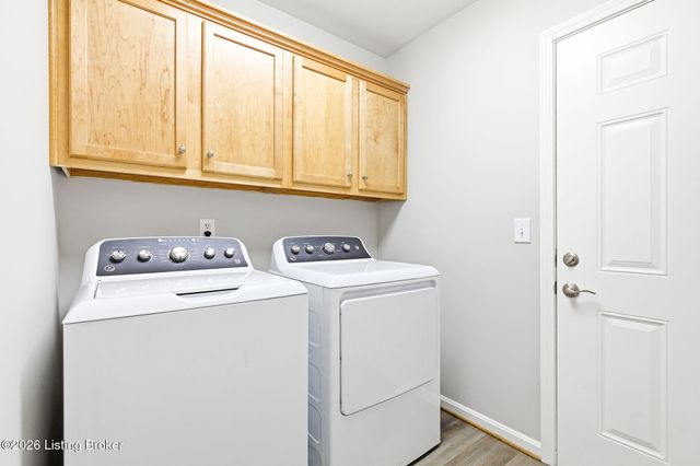 3707 Tuscany Valley Dr, Louisville, KY 40219