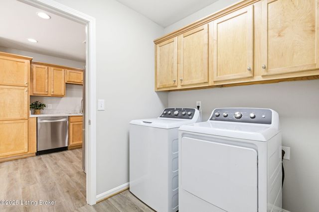 3707 Tuscany Valley Dr, Louisville, KY 40219