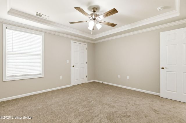 3707 Tuscany Valley Dr, Louisville, KY 40219