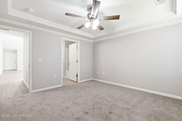 3707 Tuscany Valley Dr, Louisville, KY 40219