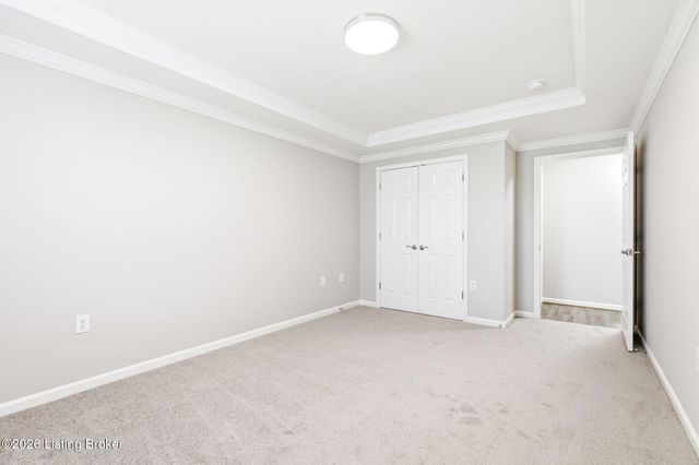 3707 Tuscany Valley Dr, Louisville, KY 40219