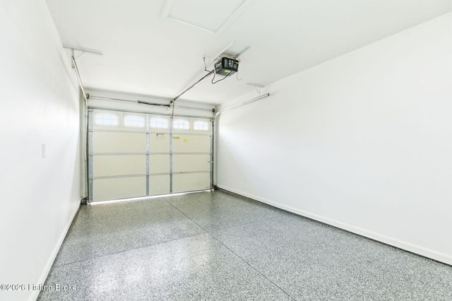 3707 Tuscany Valley Dr, Louisville, KY 40219