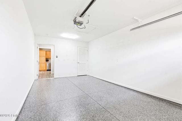 3707 Tuscany Valley Dr, Louisville, KY 40219