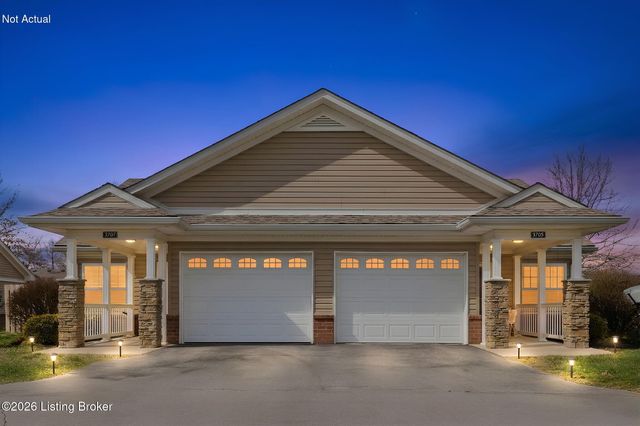 3707 Tuscany Valley Dr, Louisville, KY 40219