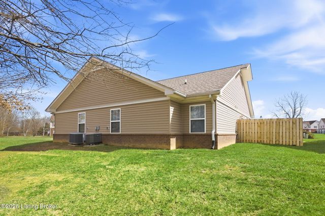 3707 Tuscany Valley Dr, Louisville, KY 40219