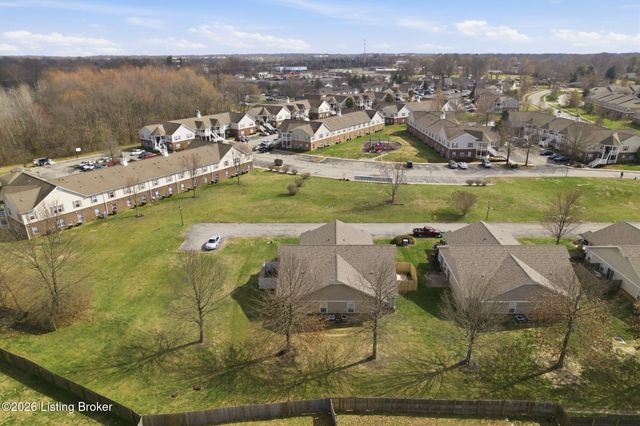 3707 Tuscany Valley Dr, Louisville, KY 40219