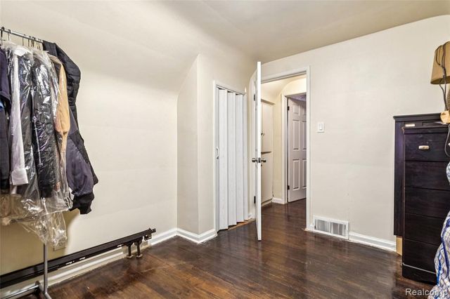 16240 Manning Street, Detroit, MI 48205