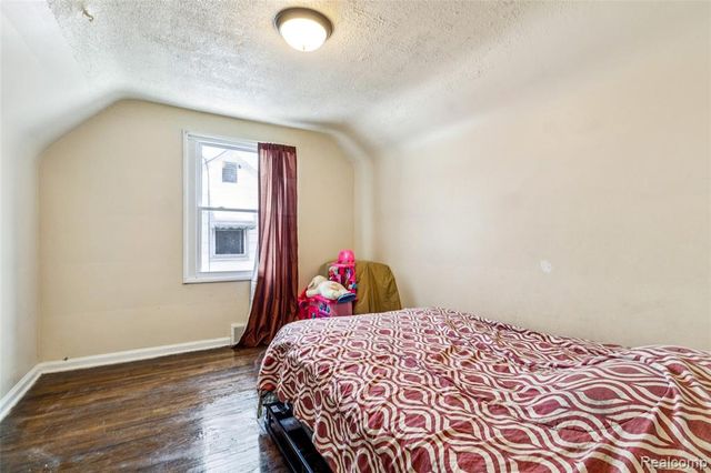 16240 Manning Street, Detroit, MI 48205