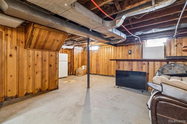 16240 Manning Street, Detroit, MI 48205