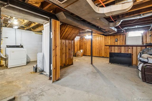 16240 Manning Street, Detroit, MI 48205