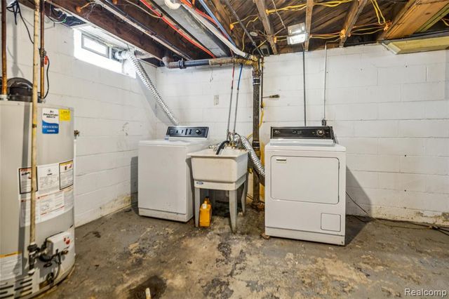 16240 Manning Street, Detroit, MI 48205