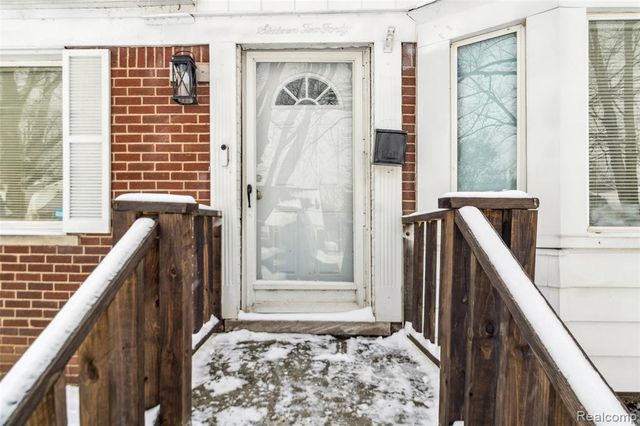 16240 Manning Street, Detroit, MI 48205