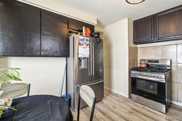 16240 Manning Street, Detroit, MI 48205