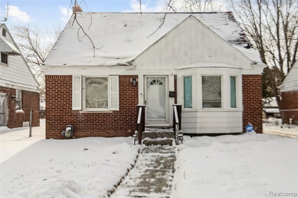 16240 Manning Street, Detroit, MI 48205
