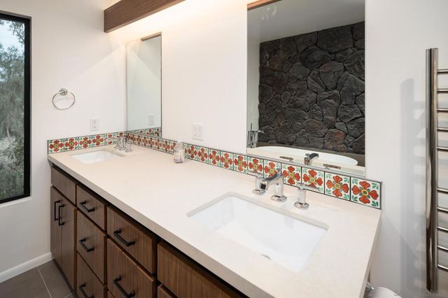5406 Las Palomas, Rancho Santa Fe, CA 92067