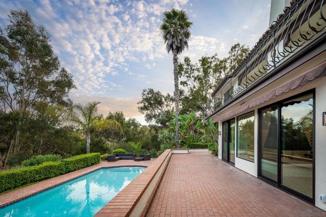 5406 Las Palomas, Rancho Santa Fe, CA 92067