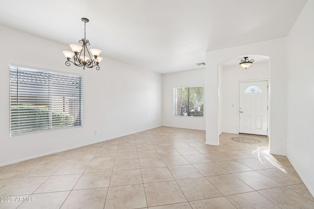 30263 N BOBCAT Way, San Tan Valley, AZ 85143 — photo 4