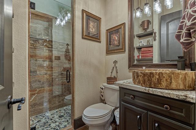 8794 Grand Lake Estates Drive, Montgomery, TX 77316