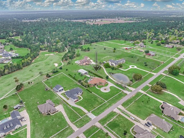 8794 Grand Lake Estates Drive, Montgomery, TX 77316