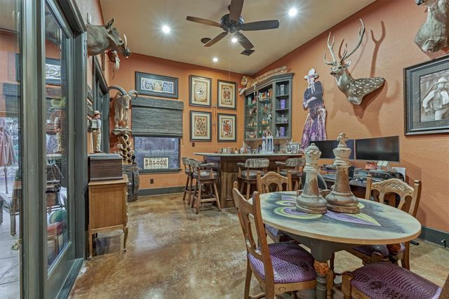 8794 Grand Lake Estates Drive, Montgomery, TX 77316