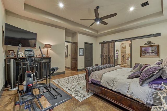 8794 Grand Lake Estates Drive, Montgomery, TX 77316