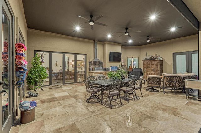 8794 Grand Lake Estates Drive, Montgomery, TX 77316