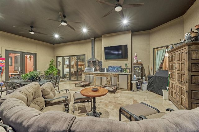 8794 Grand Lake Estates Drive, Montgomery, TX 77316