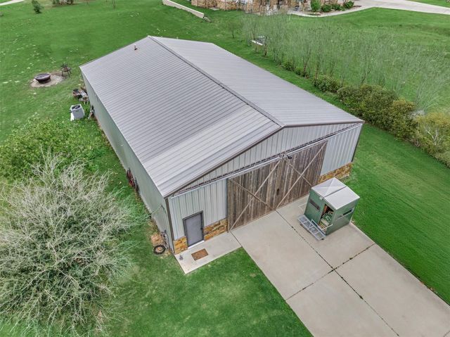 8794 Grand Lake Estates Drive, Montgomery, TX 77316