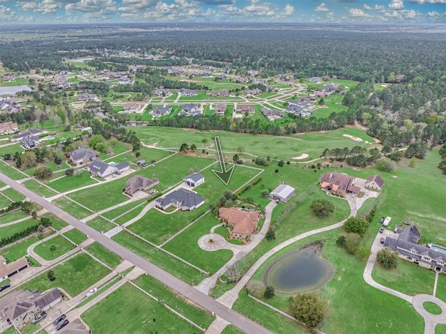 8794 Grand Lake Estates Drive, Montgomery, TX 77316