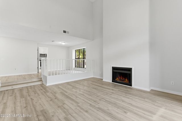 1701 WOOD HILL Place 1701, Jacksonville, FL 32256