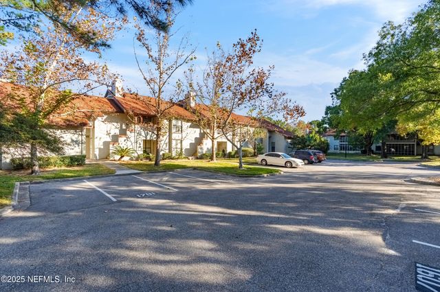 1701 WOOD HILL Place 1701, Jacksonville, FL 32256