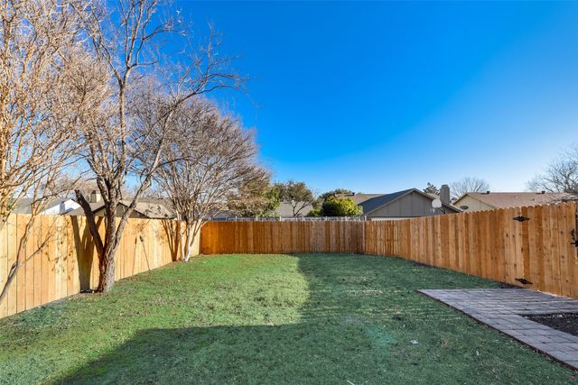 4165 Fryer Street, The Colony, TX 75056