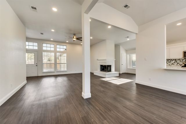 4165 Fryer Street, The Colony, TX 75056
