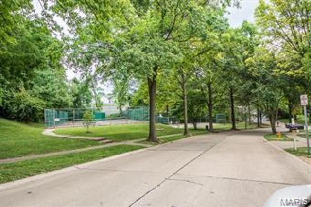 3110 Autumn Shores Drive, Maryland Heights, MO 63043