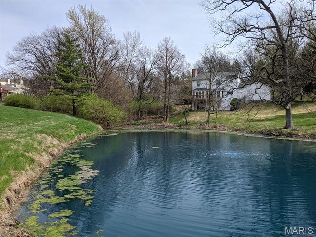 3110 Autumn Shores Drive, Maryland Heights, MO 63043