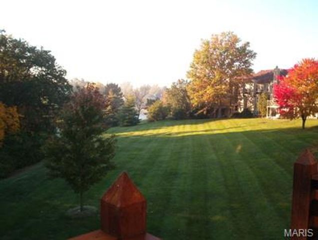 3110 Autumn Shores Drive, Maryland Heights, MO 63043