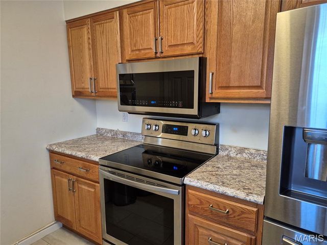 3110 Autumn Shores Drive, Maryland Heights, MO 63043