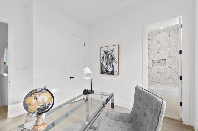 723 W 10th Street 103, Dallas, TX 75208