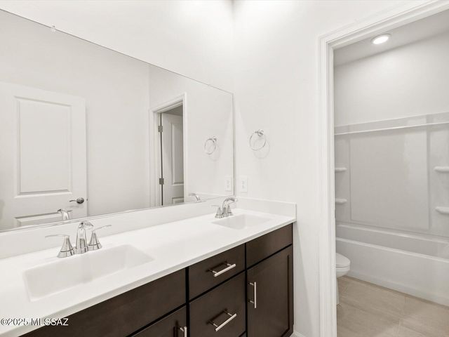 255 N Pecan Canyon Lane, Sahuarita, AZ 85629