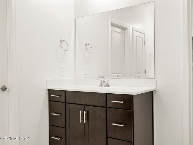 255 N Pecan Canyon Lane, Sahuarita, AZ 85629