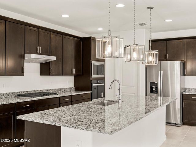 255 N Pecan Canyon Lane, Sahuarita, AZ 85629