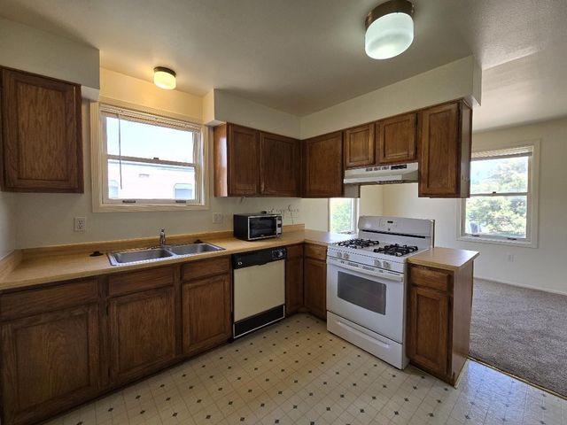 1700-1702 Calle de Oriente Norte, Santa Fe, NM 87507