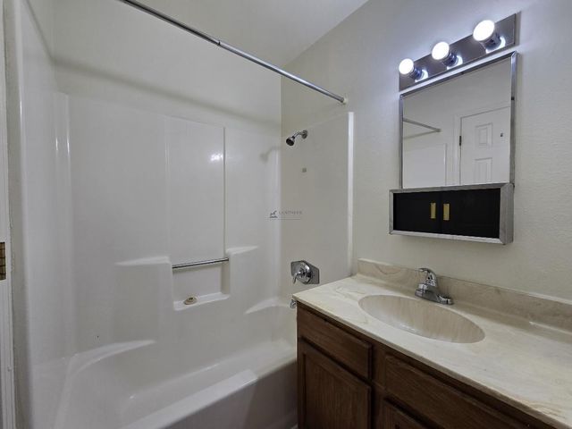 1700-1702 Calle de Oriente Norte, Santa Fe, NM 87507