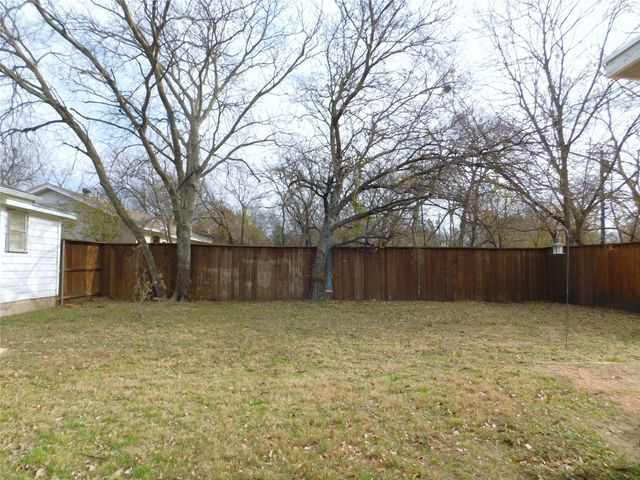 817 Emery Street, Denton, TX 76201