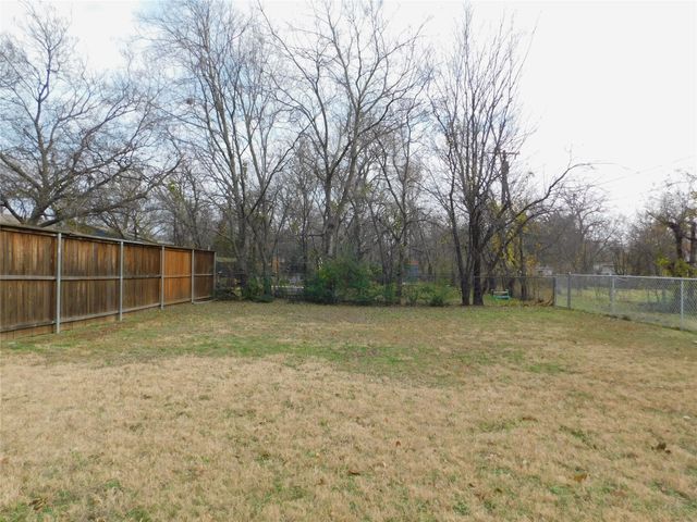 817 Emery Street, Denton, TX 76201