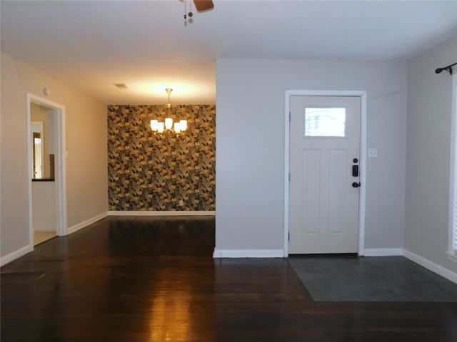 817 Emery Street, Denton, TX 76201